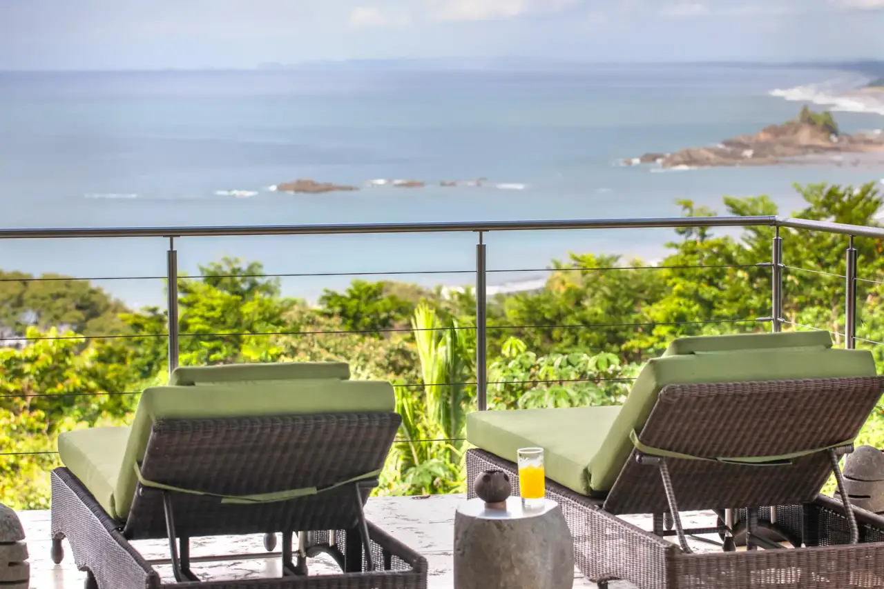 Ola Vista • Luxury Home • Dominical Dominicalito