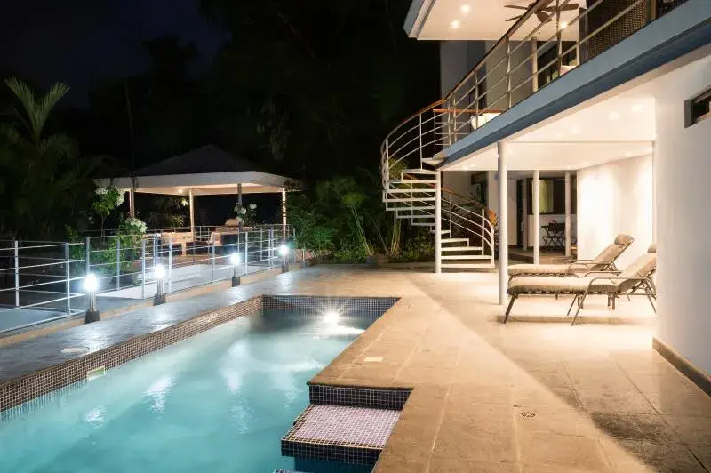 Casa Cielo, Main House Plus 4 separate rentals! Manuel Antonio — photo 1 of 41