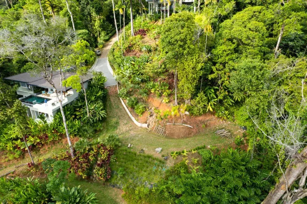 Ocean View Property in Escaleras Village Dominical — photo 1 of 10